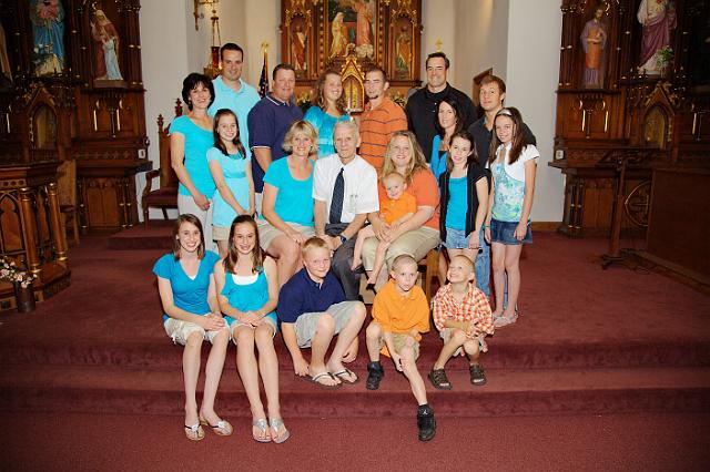 04-LarsonFamily.jpg - IMG_4712