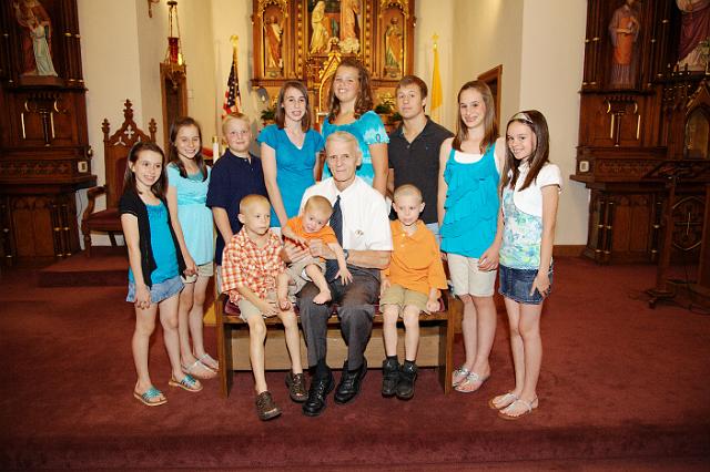 12-LarsonFamily.jpg - IMG_4733