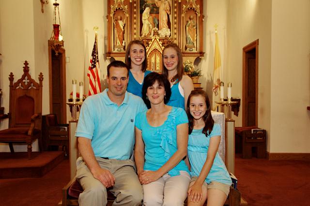 24-LarsonFamily.jpg - IMG_4762