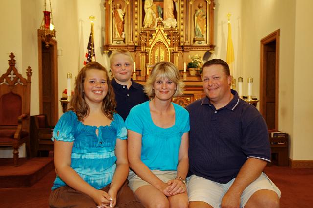 32-LarsonFamily.jpg - IMG_4778