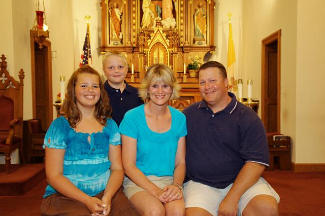 35-LarsonFamily.jpg - IMG_4781